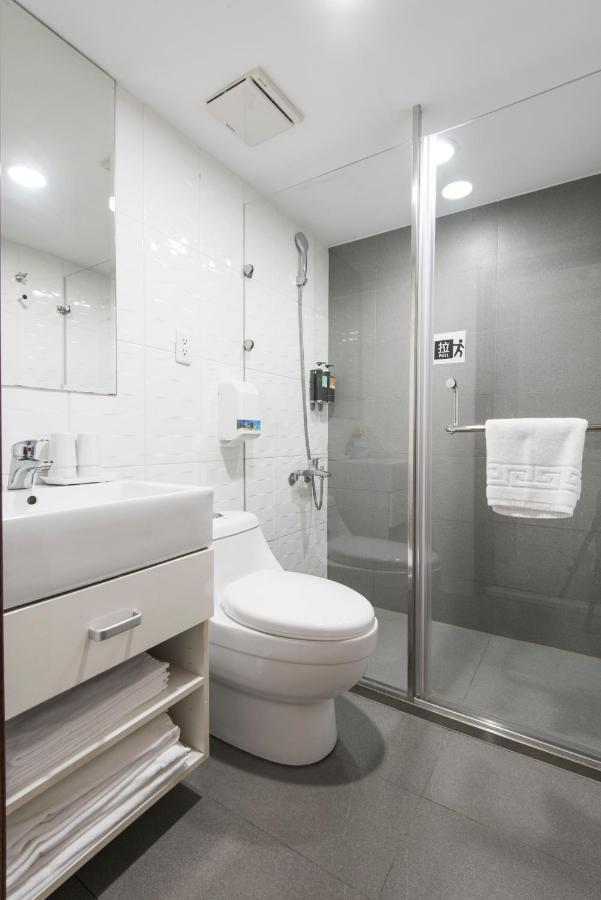 Sparrow Hotel Taichung Exterior foto